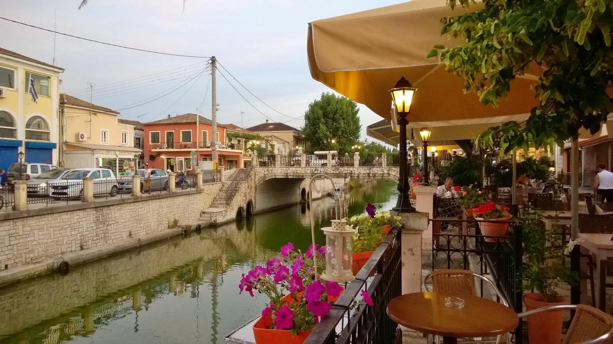 Ionio Apartments Lefkimmi  Dış mekan fotoğraf